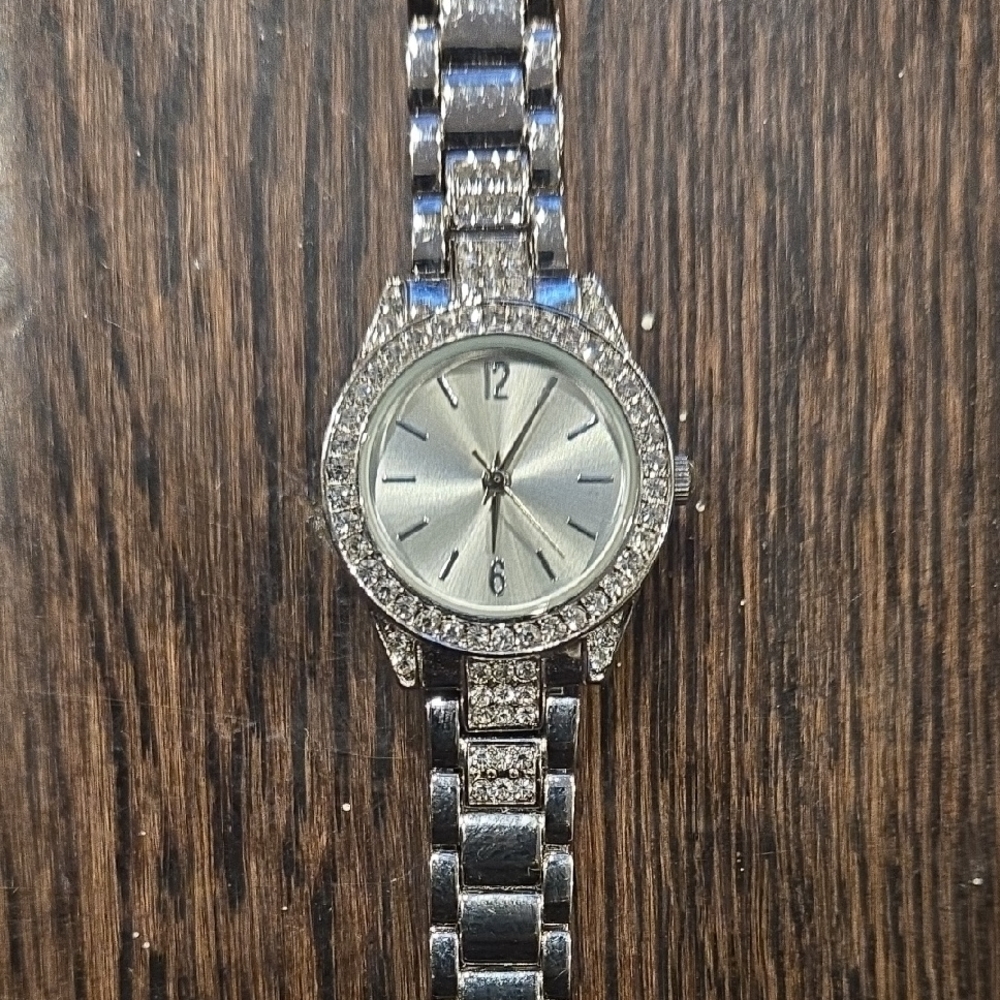 Elegant Silver Women's Watch